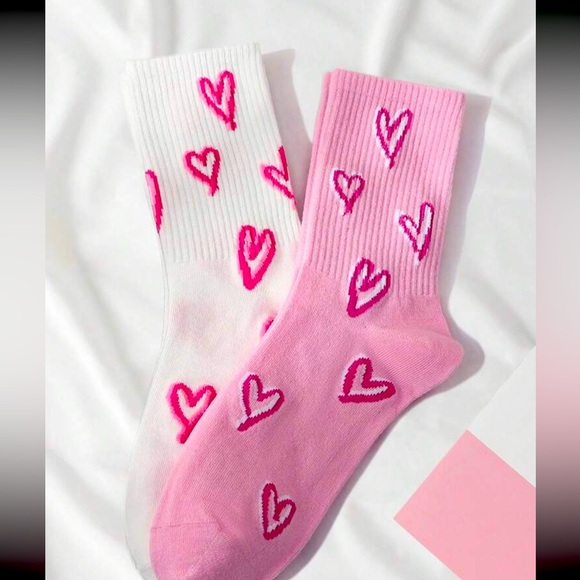 unb Accessories - 2 pair heart patterned Valentine’s Day socks nwt size 6-8 size
